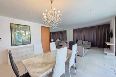 Condo in Pattaya, Thailand, 3 bedrooms № 8680 - photo 17