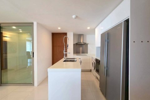 Condo in Pattaya, Thailand, 3 bedrooms № 8680 - photo 15