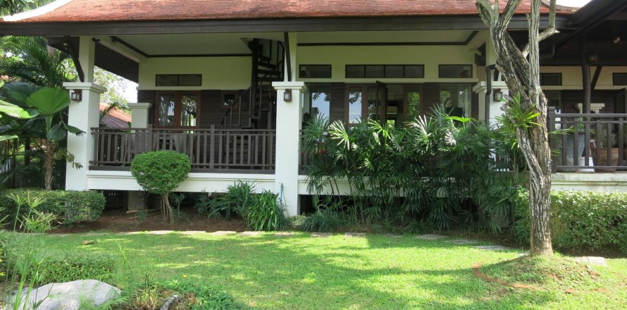 Дом в Чиангмае, Таиланд с 3 спальнями  № 162504