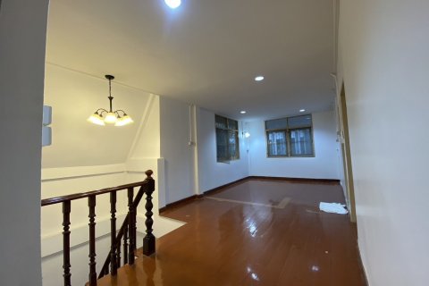 House in Bang Na, Bangkok, Thailand 3 bedrooms № 151214 - photo 13