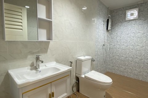 House in Bang Na, Bangkok, Thailand 3 bedrooms № 151214 - photo 11