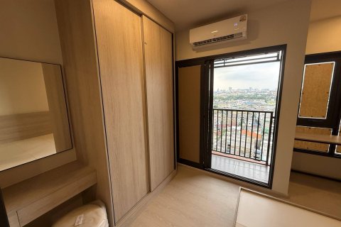 Студия в кондо в Кхлонг Сане, Бангкок, Таиланд № 151209 - фото 8