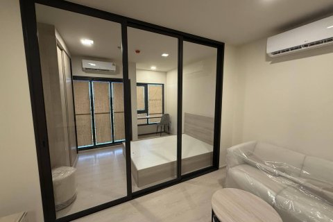 Студия в кондо в Кхлонг Сане, Бангкок, Таиланд № 151209 - фото 7
