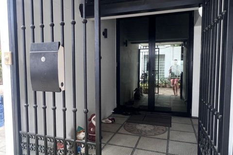 Townhouse in Watthana, Bangkok, Thailand 4 bedrooms № 151210 - photo 3