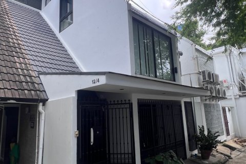 Townhouse in Watthana, Bangkok, Thailand 4 bedrooms № 151210 - photo 2