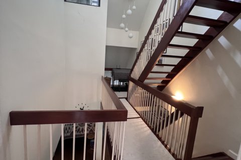 Townhouse in Watthana, Bangkok, Thailand 4 bedrooms № 151210 - photo 14