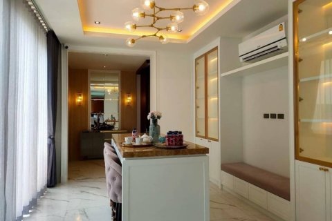 Condo in Khan Na Yao, Bangkok, Thailand, 4 bedrooms  № 133985 - photo 12