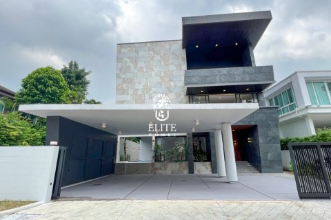 Condo à Bang Sue, Bangkok, Thaïlande, 5 chambres  № 133984 - photo 1