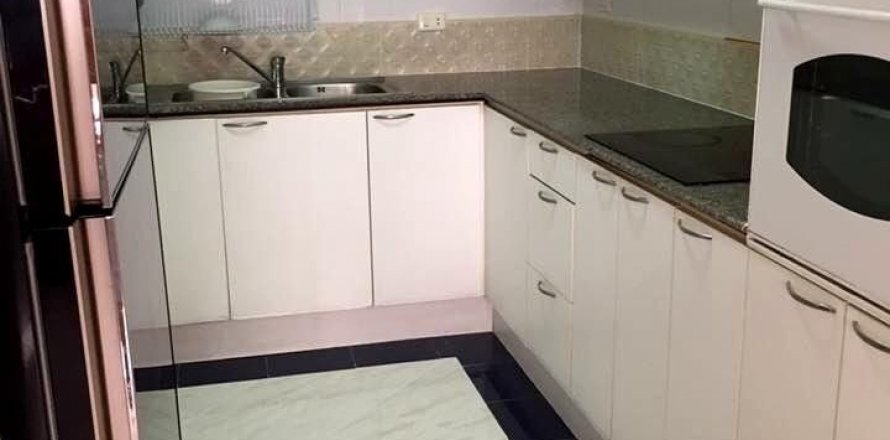 Studio in the Condo in Pattaya, Thailand № 145281