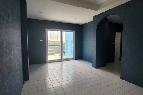 Maison à Min Buri, Bangkok, Thaïlande 3 chambres № 147901 - photo 12