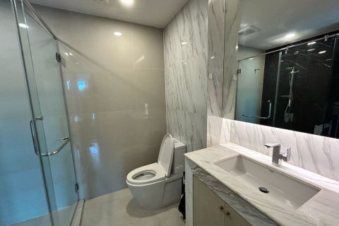 Condo à Phuket, Thaïlande, 2 chambres  № 147898 - photo 14