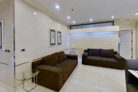 Кондоминиум с 2 спальнями в Ваттхане, Бангкок, Таиланд № 147899 - фото 2