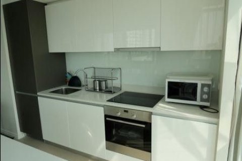 Кондоминиум с 2 спальнями в Кхлонг Сане, Бангкок, Таиланд № 137082 - фото 9