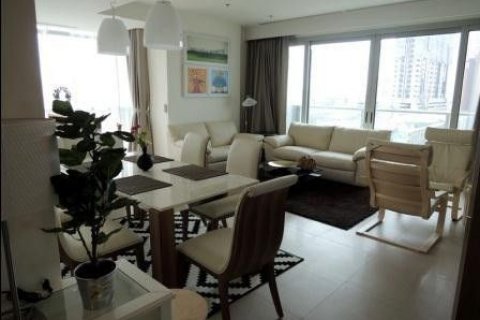 Кондоминиум с 2 спальнями в Кхлонг Сане, Бангкок, Таиланд № 137082 - фото 1