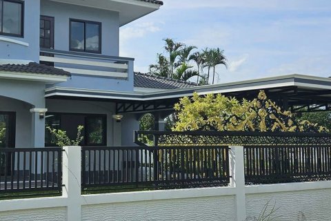 Дом в Лампанге, Таиланд с 5 спальнями  № 137085 - фото 2