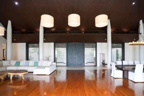 Villa in Phuket, Thailand 4 bedrooms № 171621 - photo 4