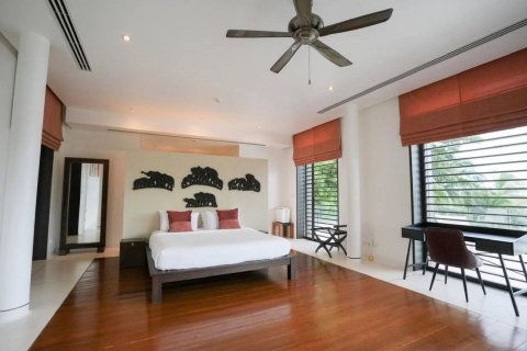 Villa in Phuket, Thailand 4 bedrooms № 171621 - photo 10