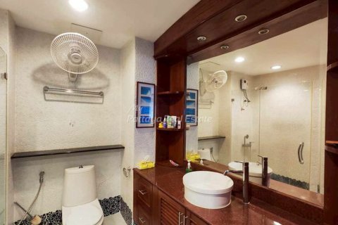 Condo à Bang Lamung, Thaïlande, 2 chambres  № 154527 - photo 8