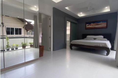 Villa in Kathu, Thailand 3 bedrooms № 171107 - photo 13