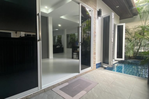 Villa in Kathu, Thailand 3 bedrooms № 171107 - photo 3