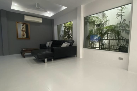 Villa in Kathu, Thailand 3 bedrooms № 171107 - photo 8