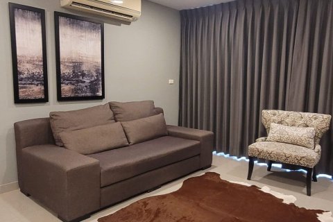 Condo in Watthana, Bangkok, Thailand, 2 bedrooms  № 171103 - photo 2