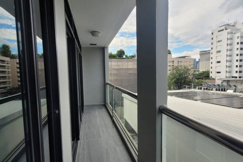 Condo in Watthana, Bangkok, Thailand, 2 bedrooms  № 171103 - photo 14