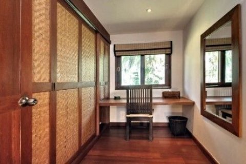 Villa in Ko Samui, Thailand 4 bedrooms № 171106 - photo 17