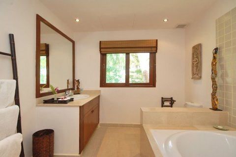 Villa in Ko Samui, Thailand 4 bedrooms № 171106 - photo 7