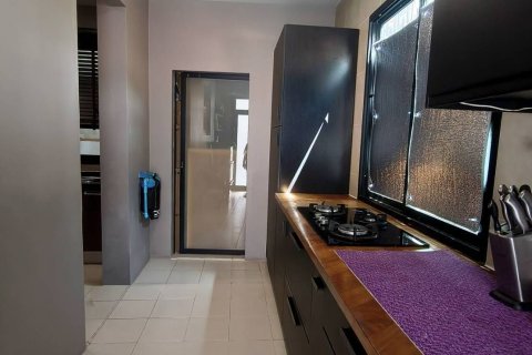 House in Saphan Sung, Bangkok, Thailand 3 bedrooms № 154396 - photo 17