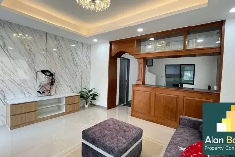 Adosado de 3 dormitorios en Pattaya, Tailandia № 211237 - foto 5