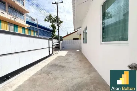 Casa de 3 dormitorios en Pattaya, Tailandia № 211234 - foto 19