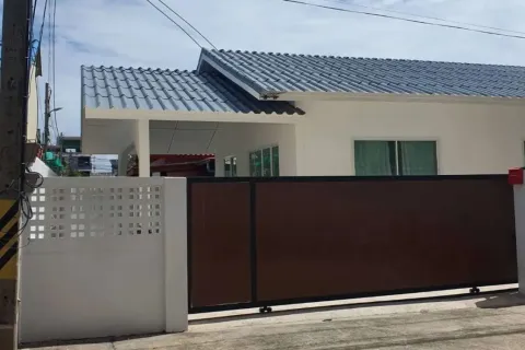 Casa de 3 dormitorios en Pattaya, Tailandia № 211234 - foto 3