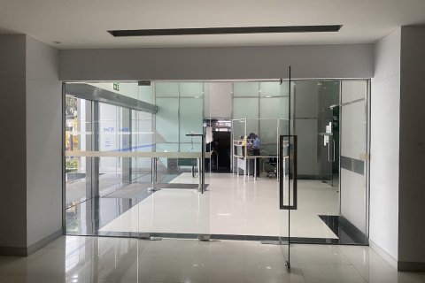 Commercial property in Watthana, Bangkok, Thailand 575.32 sq.m. № 200953 - photo 8