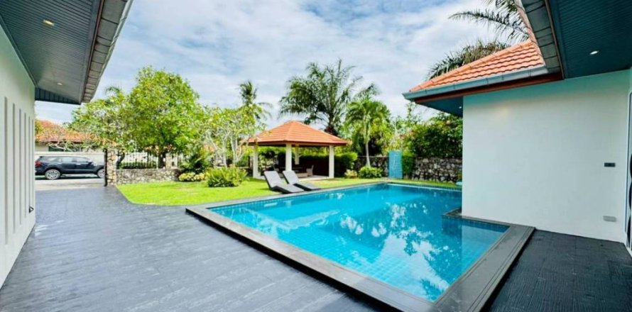 Вилла в Банг Ламунге, Таиланд с 4 спальнями № 157359