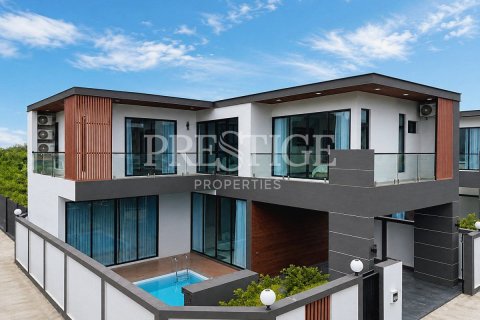 Maison à Pattaya, Thaïlande 34 chambres № 233783