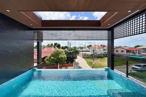 House in Pattaya, Thailand 5 bedrooms № 233781 - photo 29
