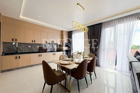 House in Pattaya, Thailand 5 bedrooms № 233781 - photo 10