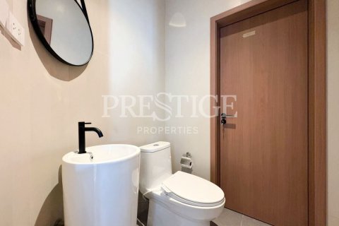 House in Pattaya, Thailand 5 bedrooms № 233781 - photo 4