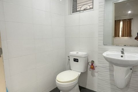 House in Bang Pakong, Thailand 3 bedrooms № 163132 - photo 10