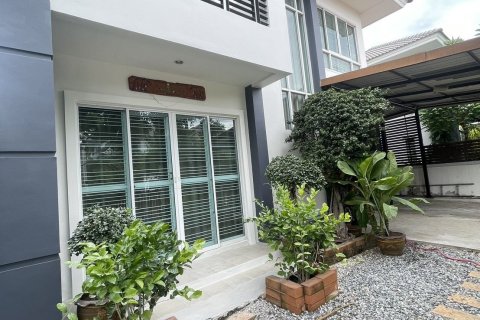House in Bang Pakong, Thailand 3 bedrooms № 163132 - photo 9