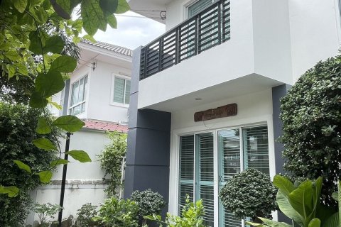 House in Bang Pakong, Thailand 3 bedrooms № 163132 - photo 12