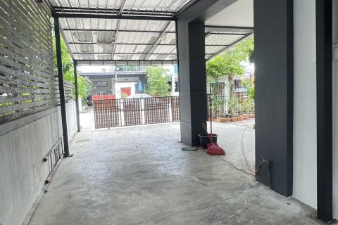 House in Bang Pakong, Thailand 3 bedrooms № 163132 - photo 7