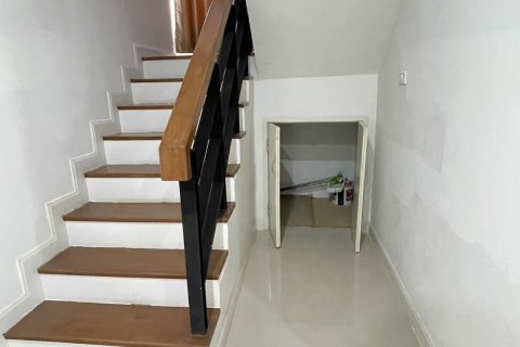House in Bang Pakong, Thailand 3 bedrooms № 163132 - photo 3
