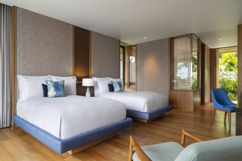 Вилла в Пхукете, Таиланд с 10 спальнями  № 163130 - фото 2