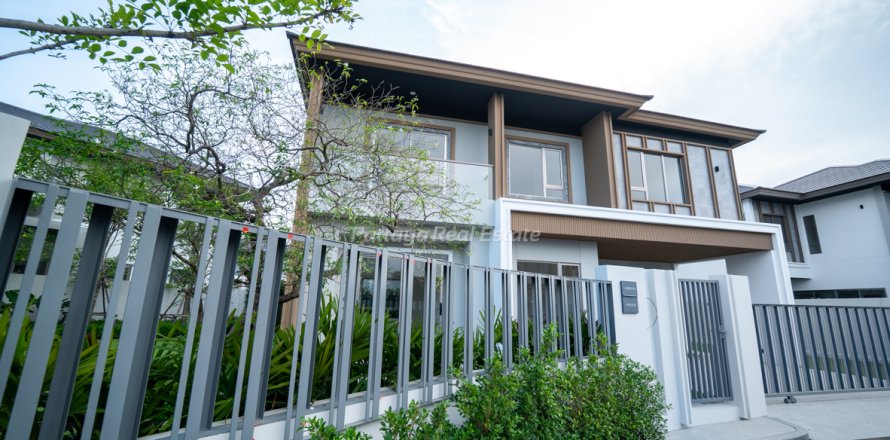 Дом в Банг Ламунге, Таиланд с 4 спальнями  № 171458