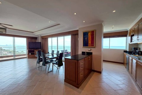 Condo in Pattaya, Thailand, 2 bedrooms  № 170306 - photo 8