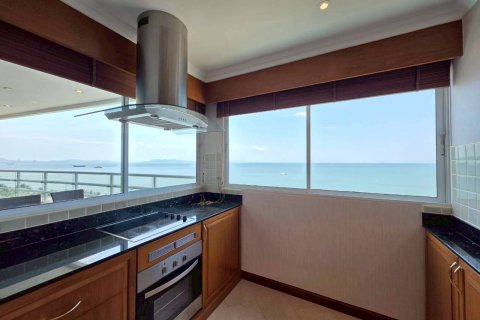 Condo in Pattaya, Thailand, 2 bedrooms  № 170306 - photo 12