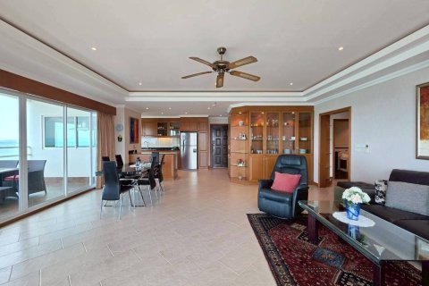 Condo in Pattaya, Thailand, 2 bedrooms  № 170306 - photo 7