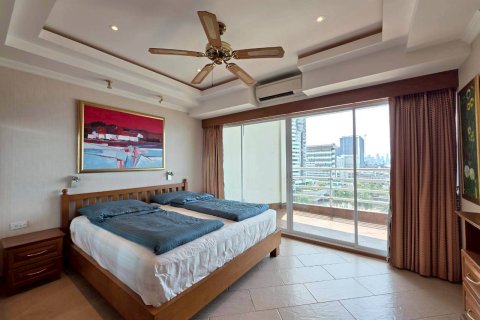 Condo in Pattaya, Thailand, 2 bedrooms  № 170306 - photo 13
